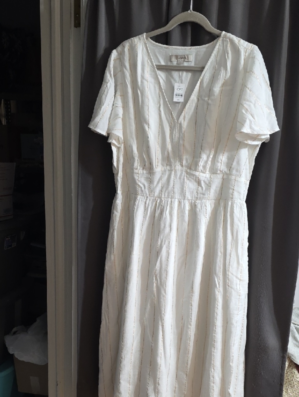 NWT Loft Women's Dress Cream W/Glittery Gold Stripes V-Neck Elastic Lined Sz XXL - Picture 1 of 12